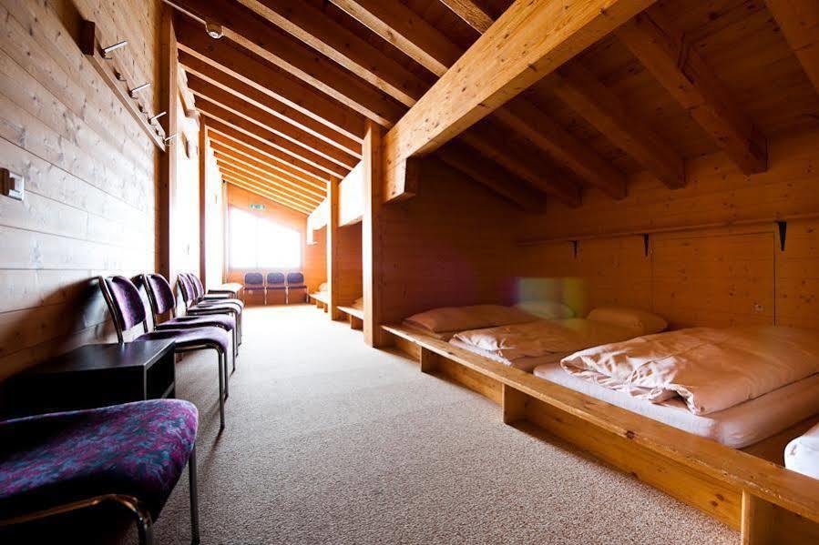 Berggasthaus First - Only Accessible By Cable Car Grindelwald Exterior photo