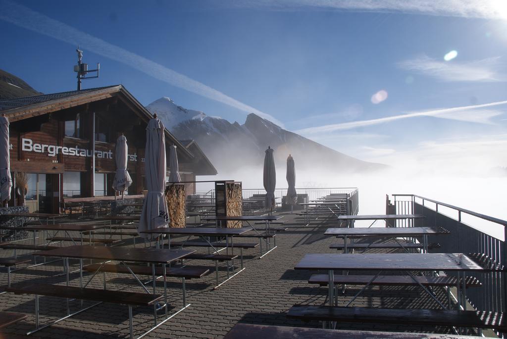 Berggasthaus First - Only Accessible By Cable Car Grindelwald Exterior photo